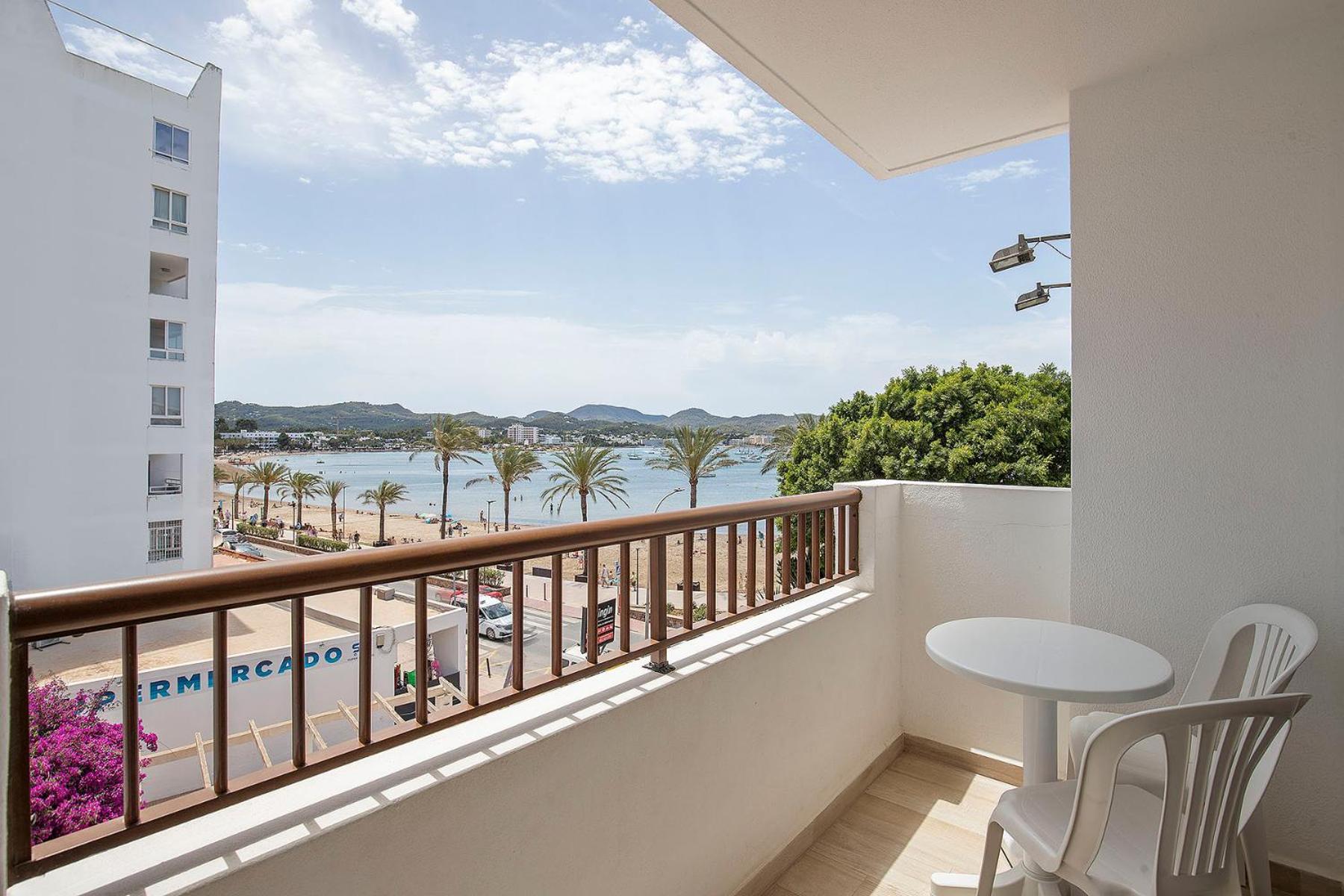 Sunside Ibiza Studios - Only Adults- Formerly Known As Central Park Sant Antoni de Portmany Dış mekan fotoğraf