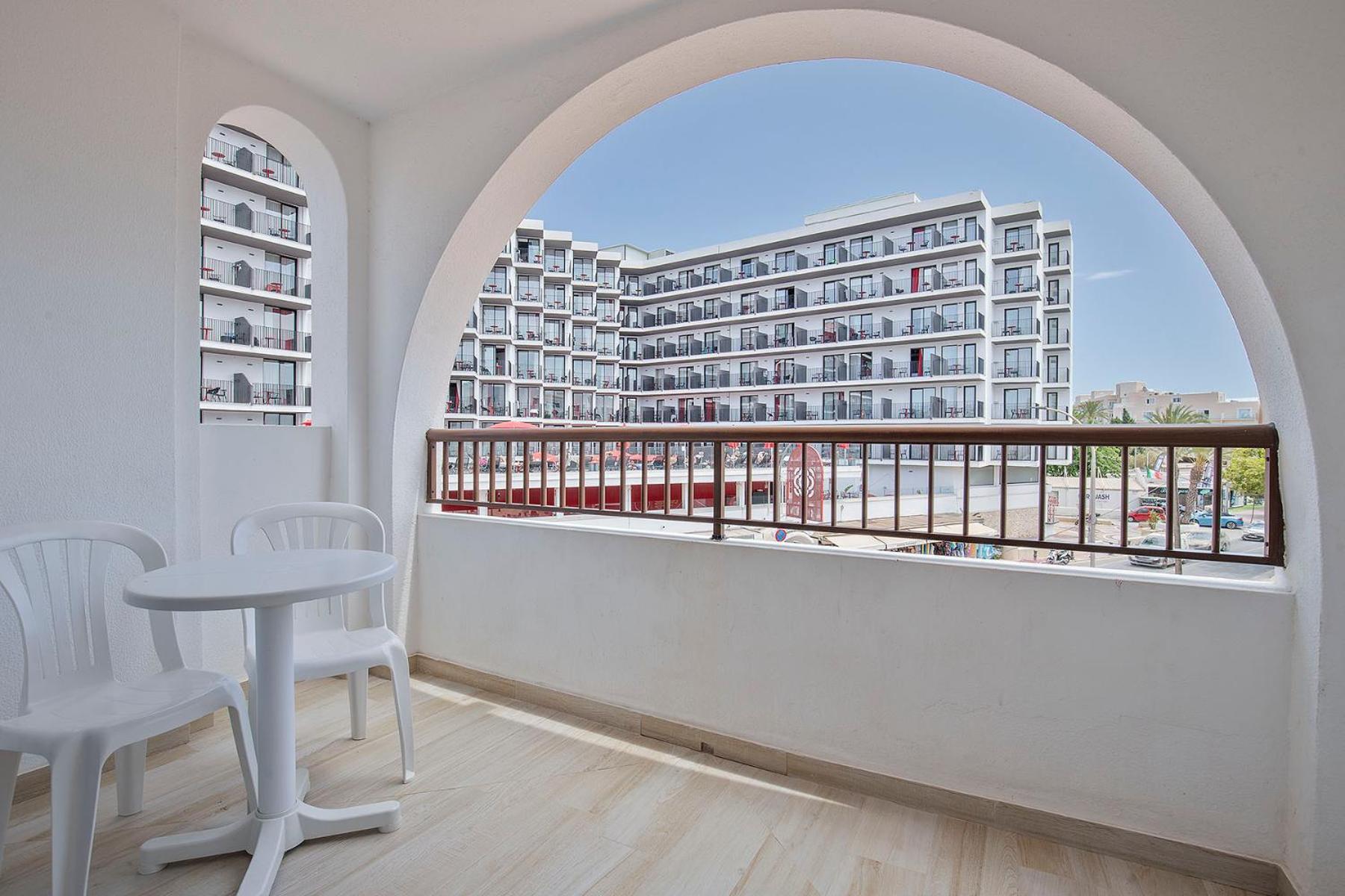 Sunside Ibiza Studios - Only Adults- Formerly Known As Central Park Sant Antoni de Portmany Dış mekan fotoğraf