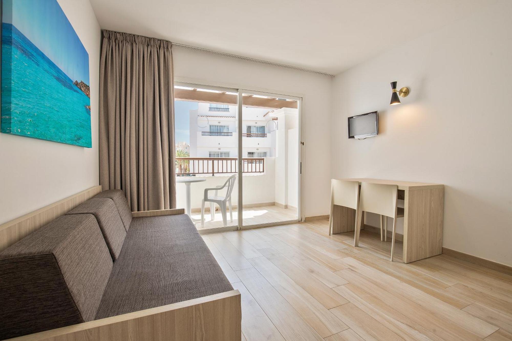 Sunside Ibiza Studios - Only Adults- Formerly Known As Central Park Sant Antoni de Portmany Dış mekan fotoğraf