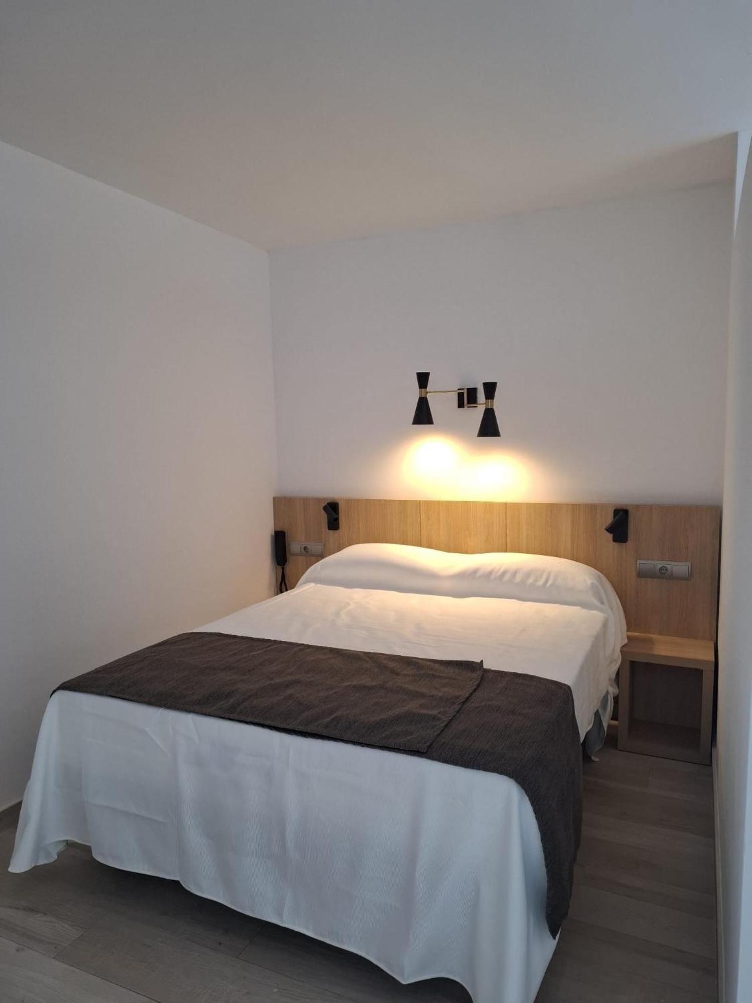 Sunside Ibiza Studios - Only Adults- Formerly Known As Central Park Sant Antoni de Portmany Dış mekan fotoğraf