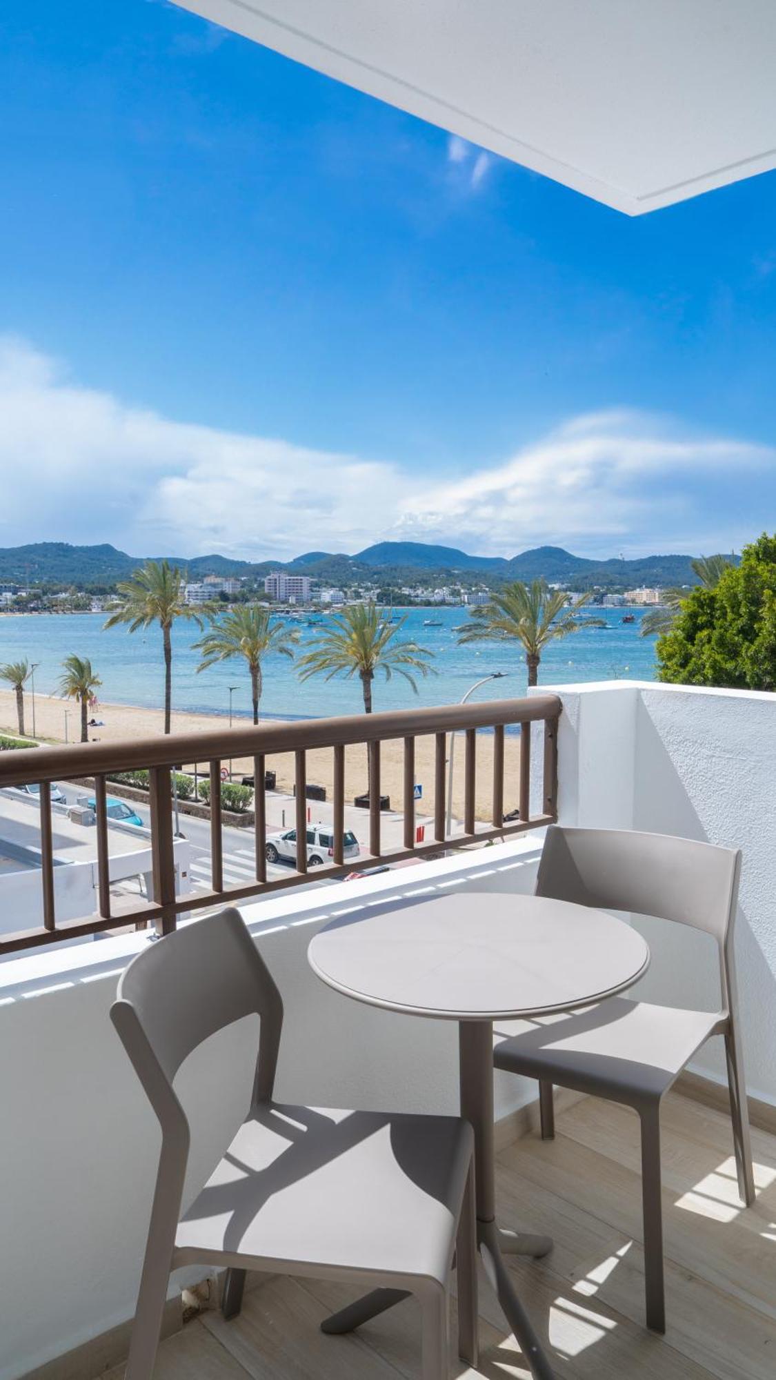 Sunside Ibiza Studios - Only Adults- Formerly Known As Central Park Sant Antoni de Portmany Dış mekan fotoğraf