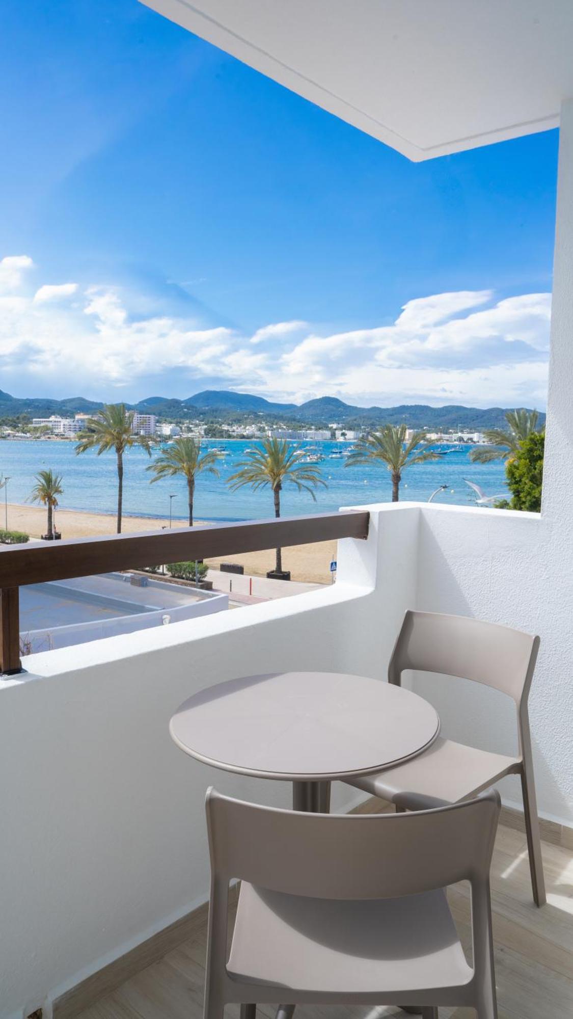 Sunside Ibiza Studios - Only Adults- Formerly Known As Central Park Sant Antoni de Portmany Dış mekan fotoğraf